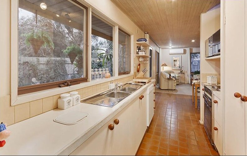 Gallery: 14 Tikanti Court