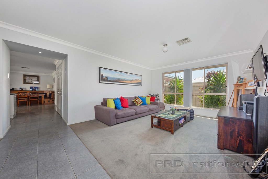 14 Tipperary Drive ASHTONFIELD 2