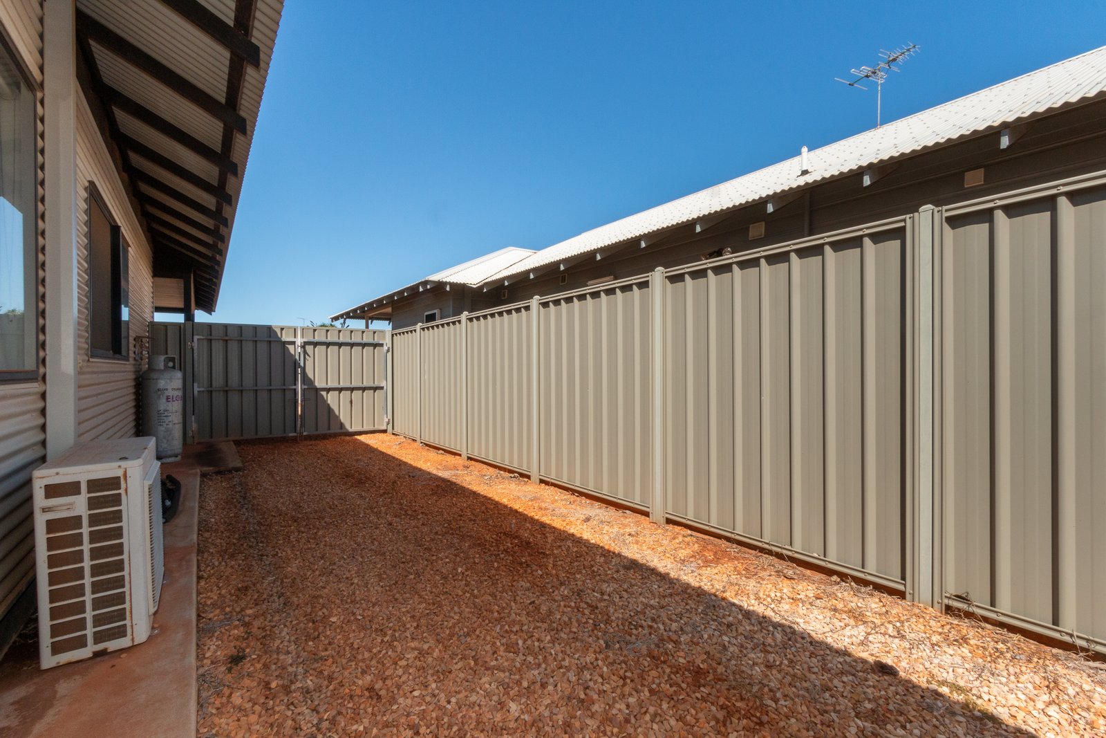 14 Tokumaru Bend BILINGURR 5