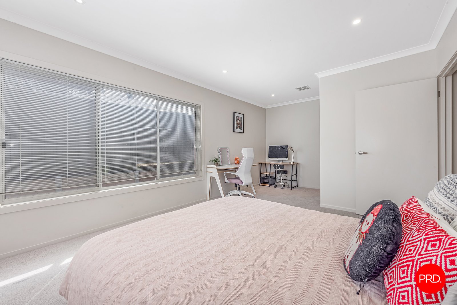 14 Topaz Avenue WHITE HILLS 11