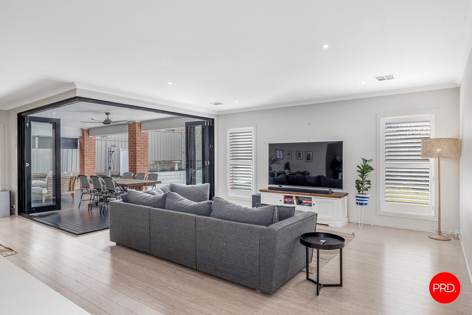 14 Topaz Avenue WHITE HILLS 12