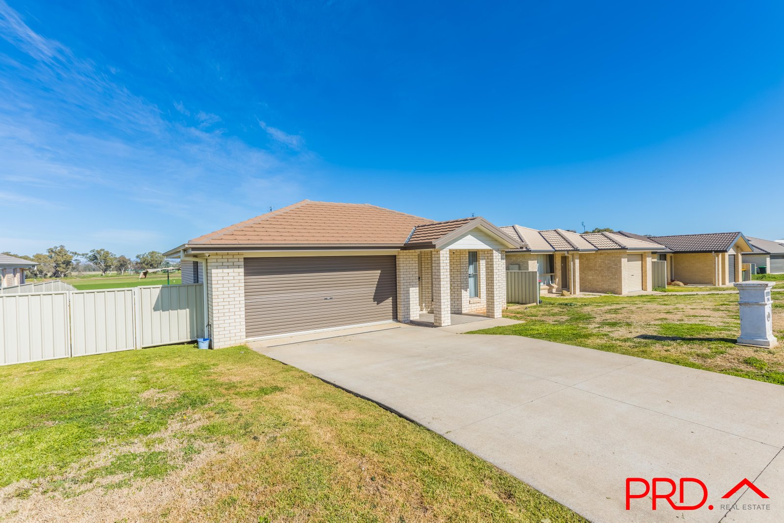 14 Tulipwood Crescent TAMWORTH 2