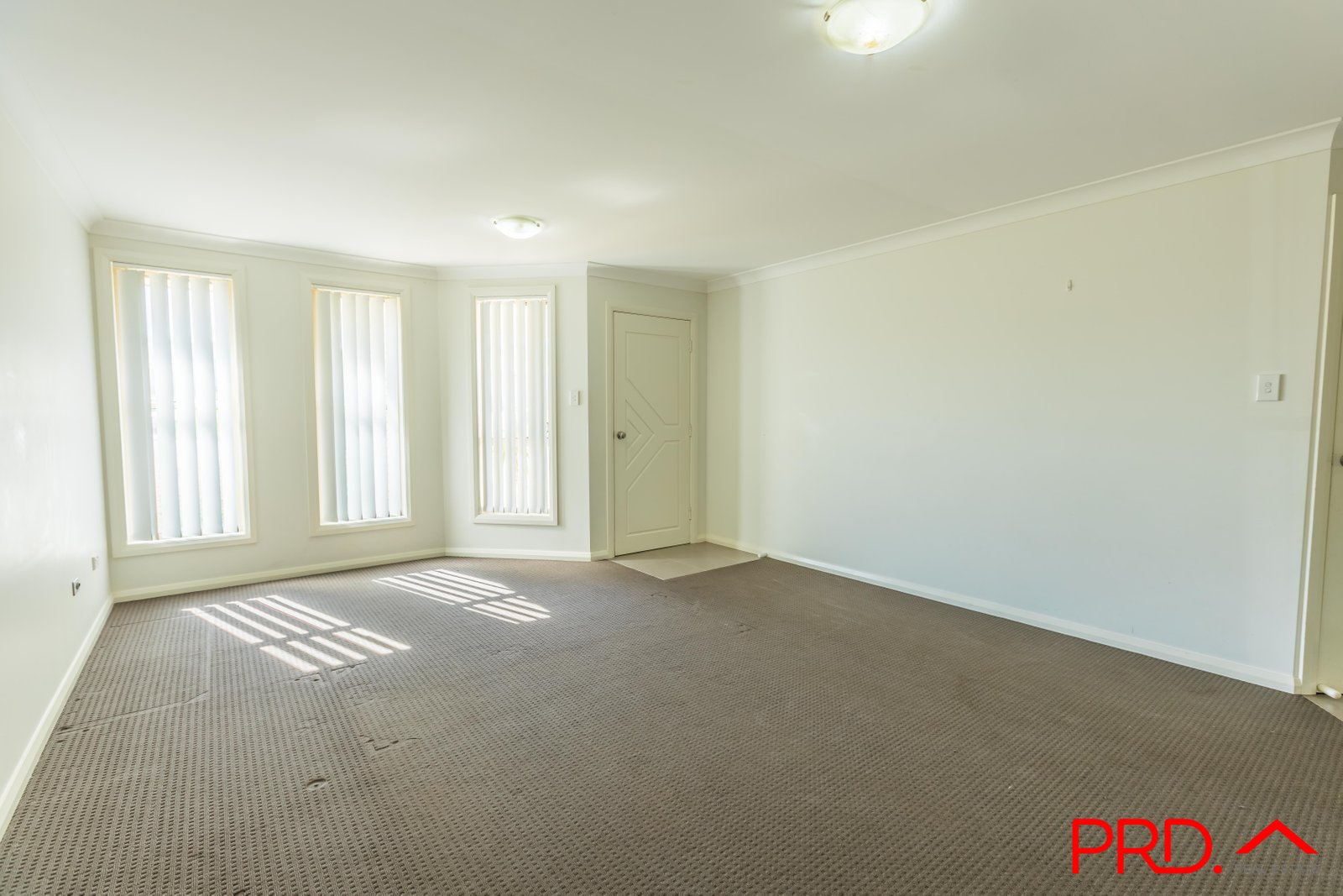 14 Tulipwood Crescent TAMWORTH 3