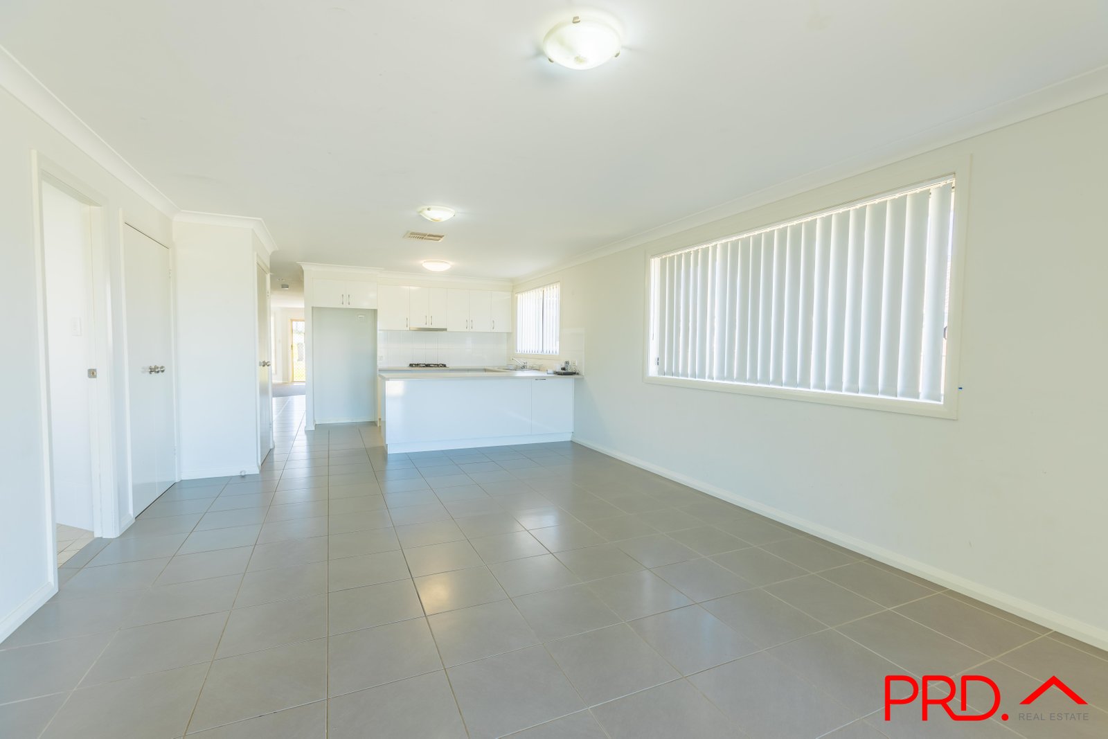 14 Tulipwood Crescent TAMWORTH 6