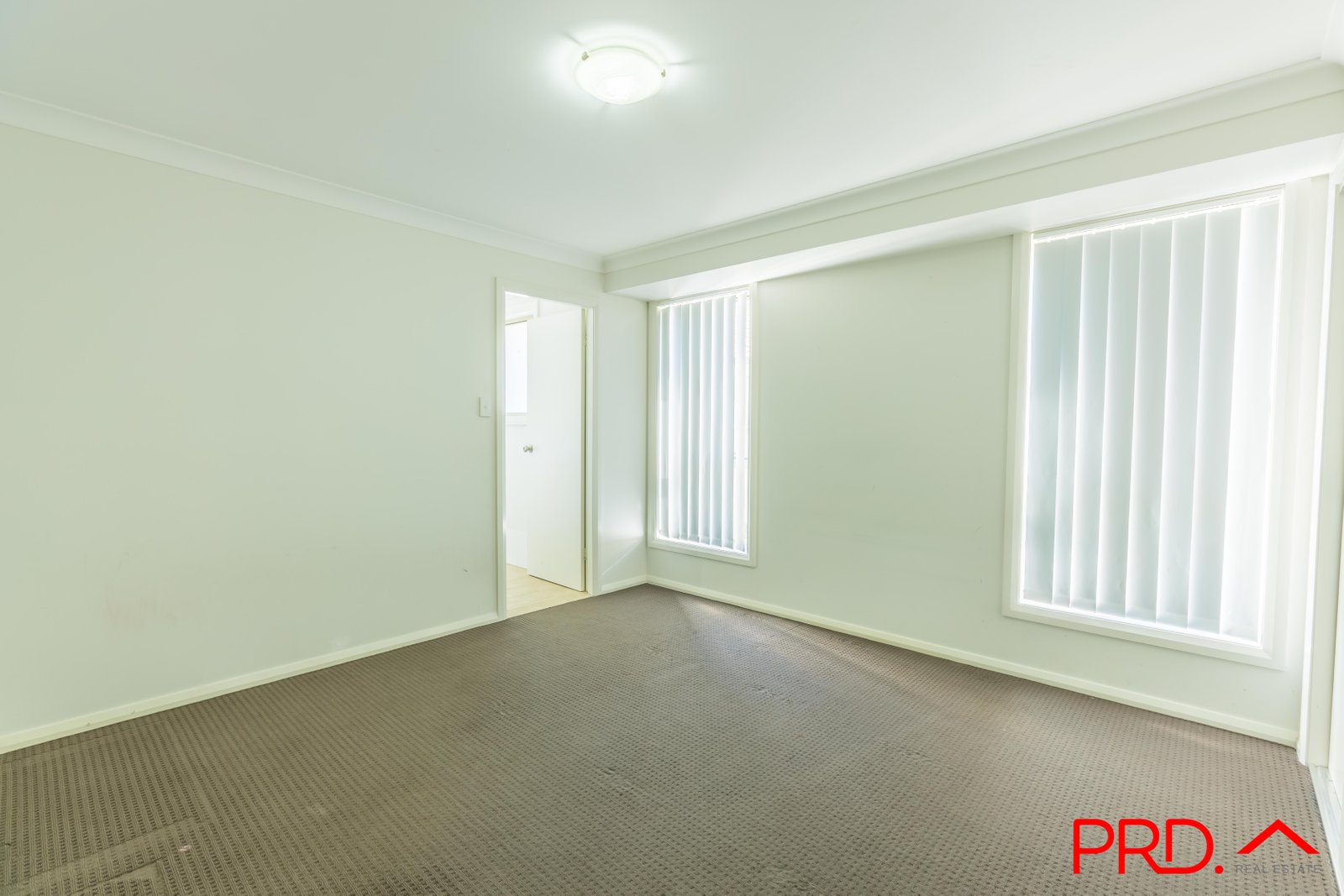 14 Tulipwood Crescent TAMWORTH 9