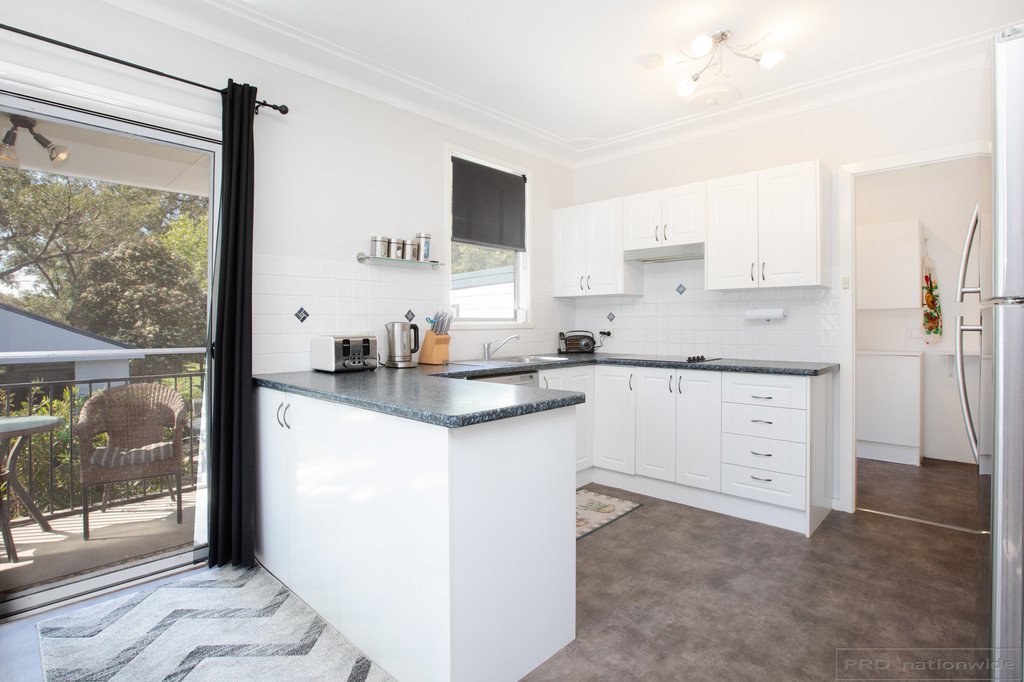 14 Tyrell Street TENAMBIT 12