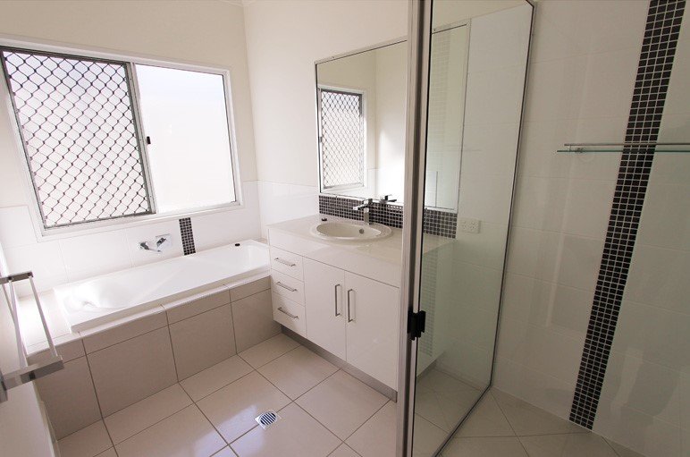 14 Valhalla Street CLINTON 3