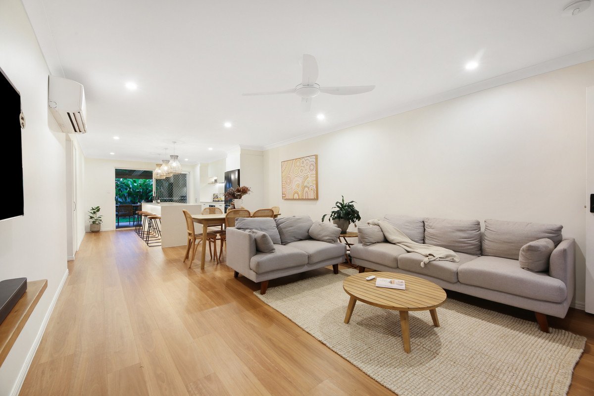 1/4 Valmai Court Burleigh Waters 6