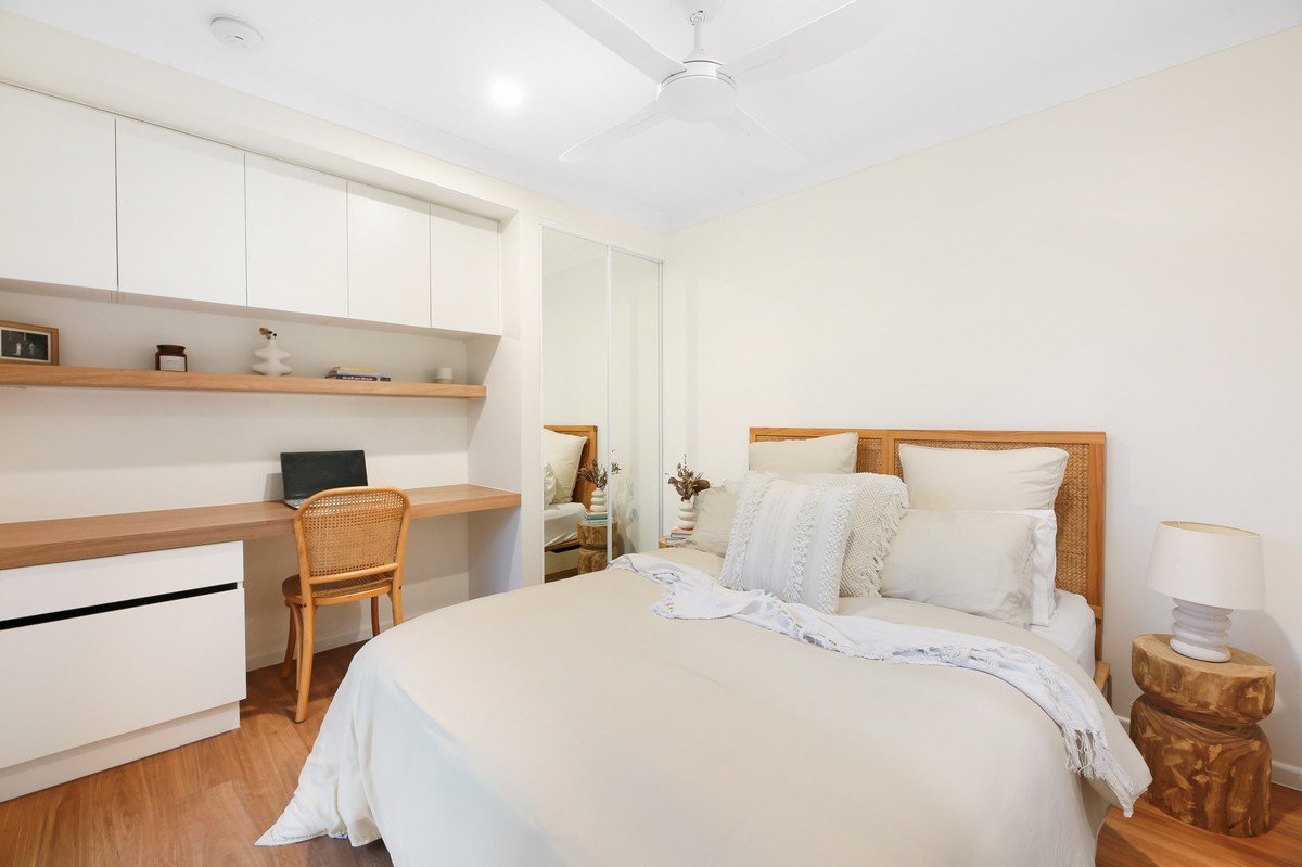 1/4 Valmai Court Burleigh Waters 11