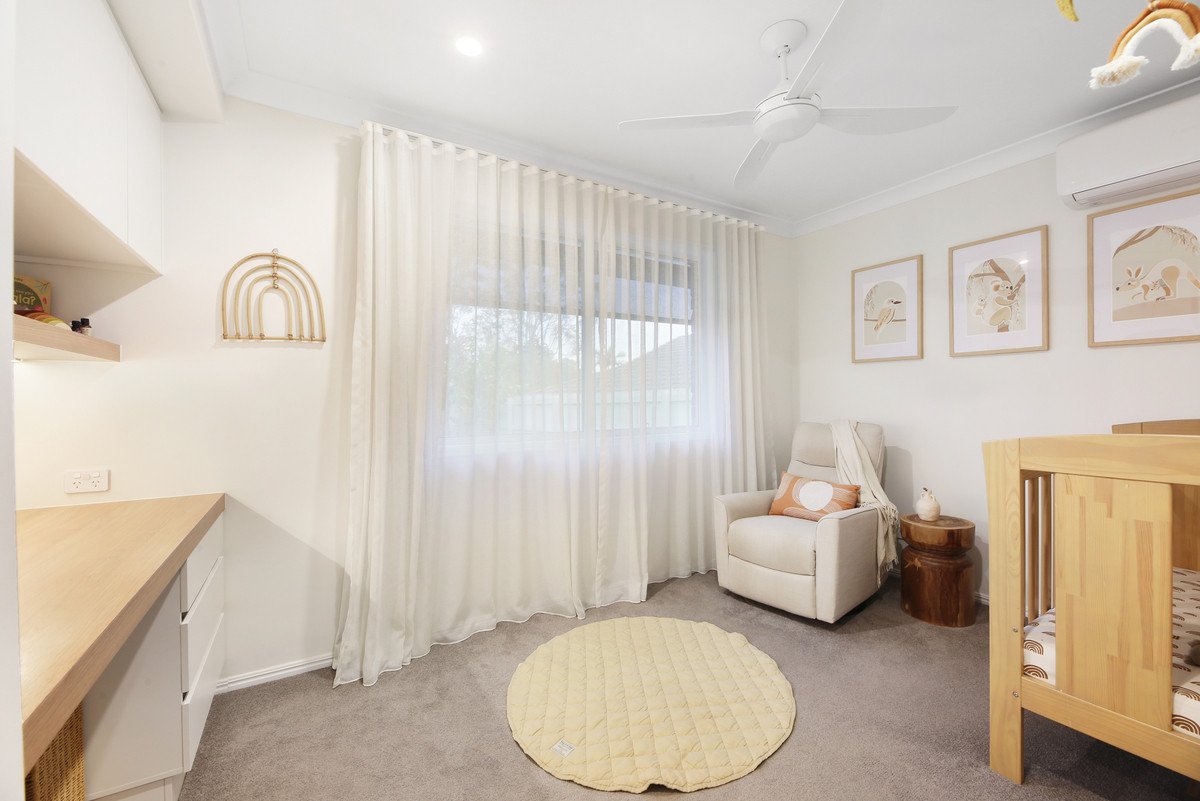 1/4 Valmai Court Burleigh Waters 14