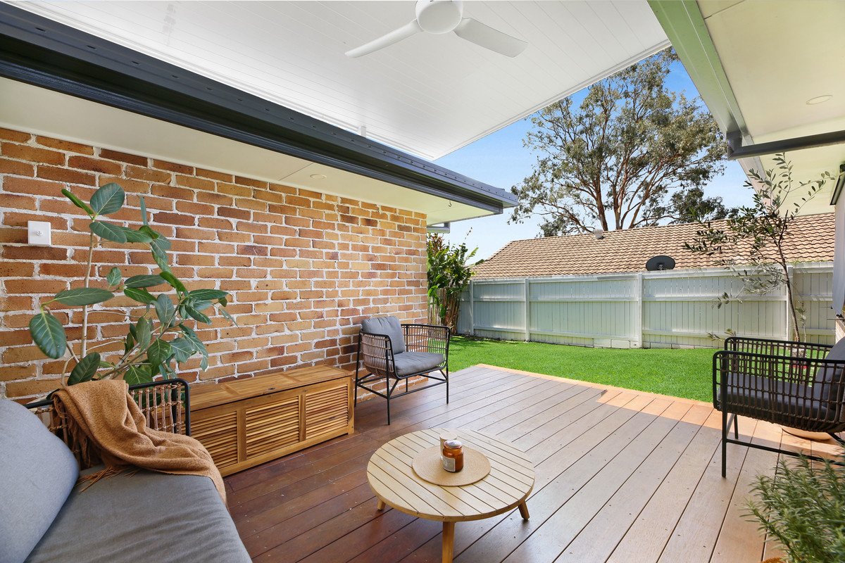 1/4 Valmai Court Burleigh Waters 18