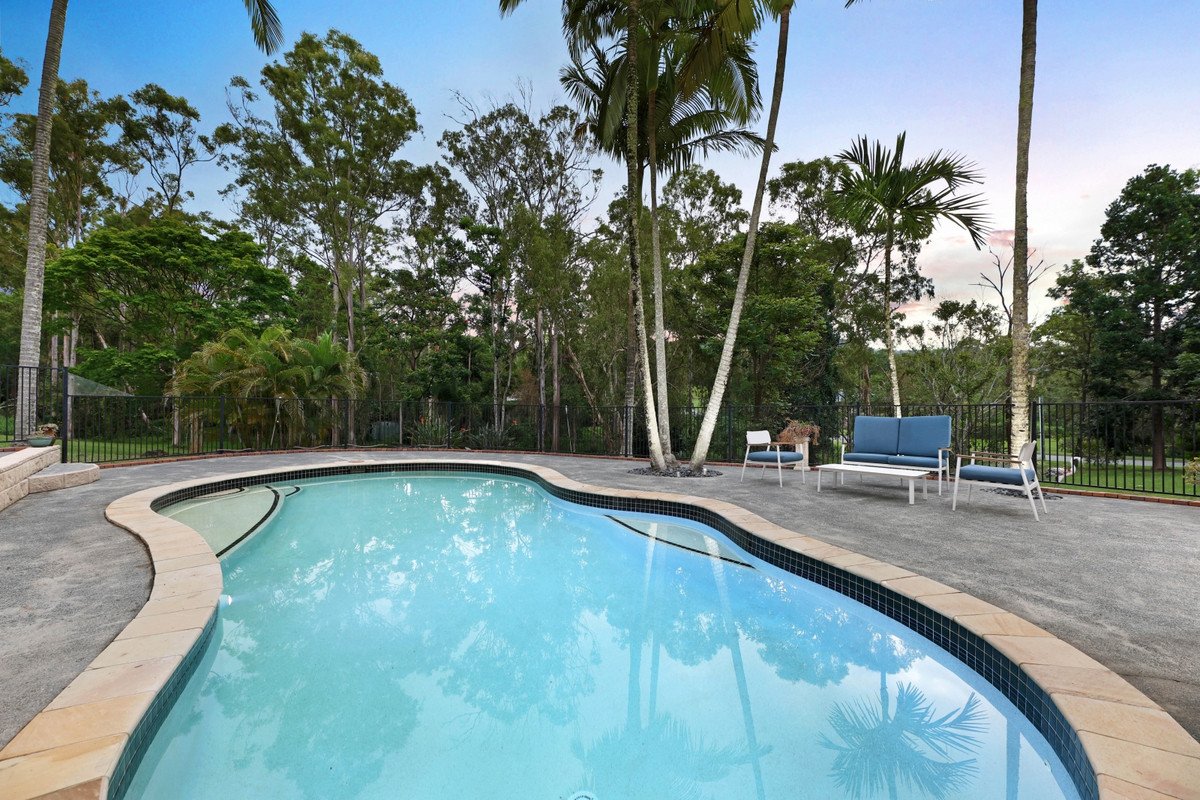 14 Viscount Drive Tallai 26