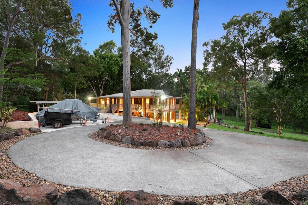 14 Viscount Drive Tallai 27