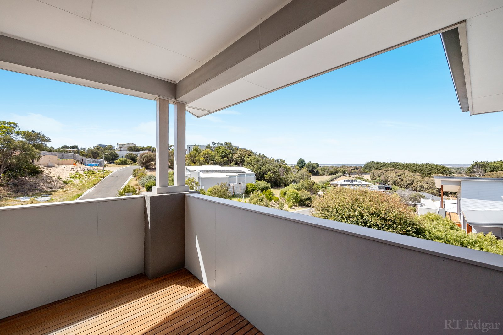Real Estate and Property in 14 Vistaglen Court, Rye, VIC