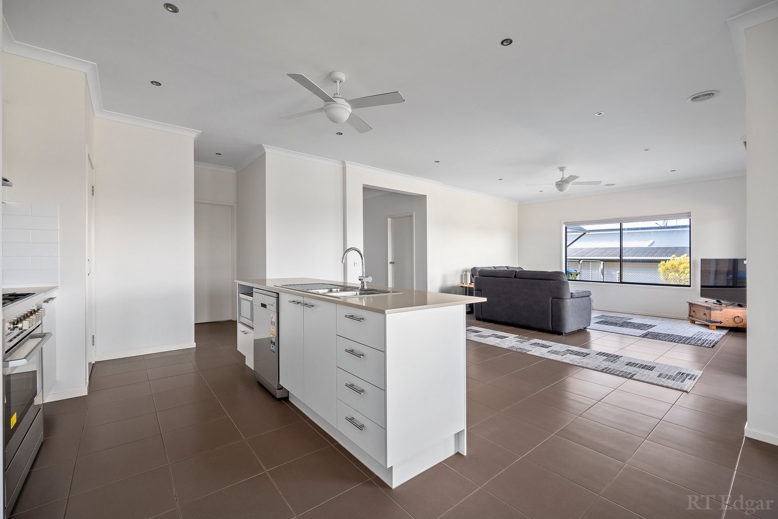 Real Estate and Property in 14 Vistaglen Court, Rye, VIC