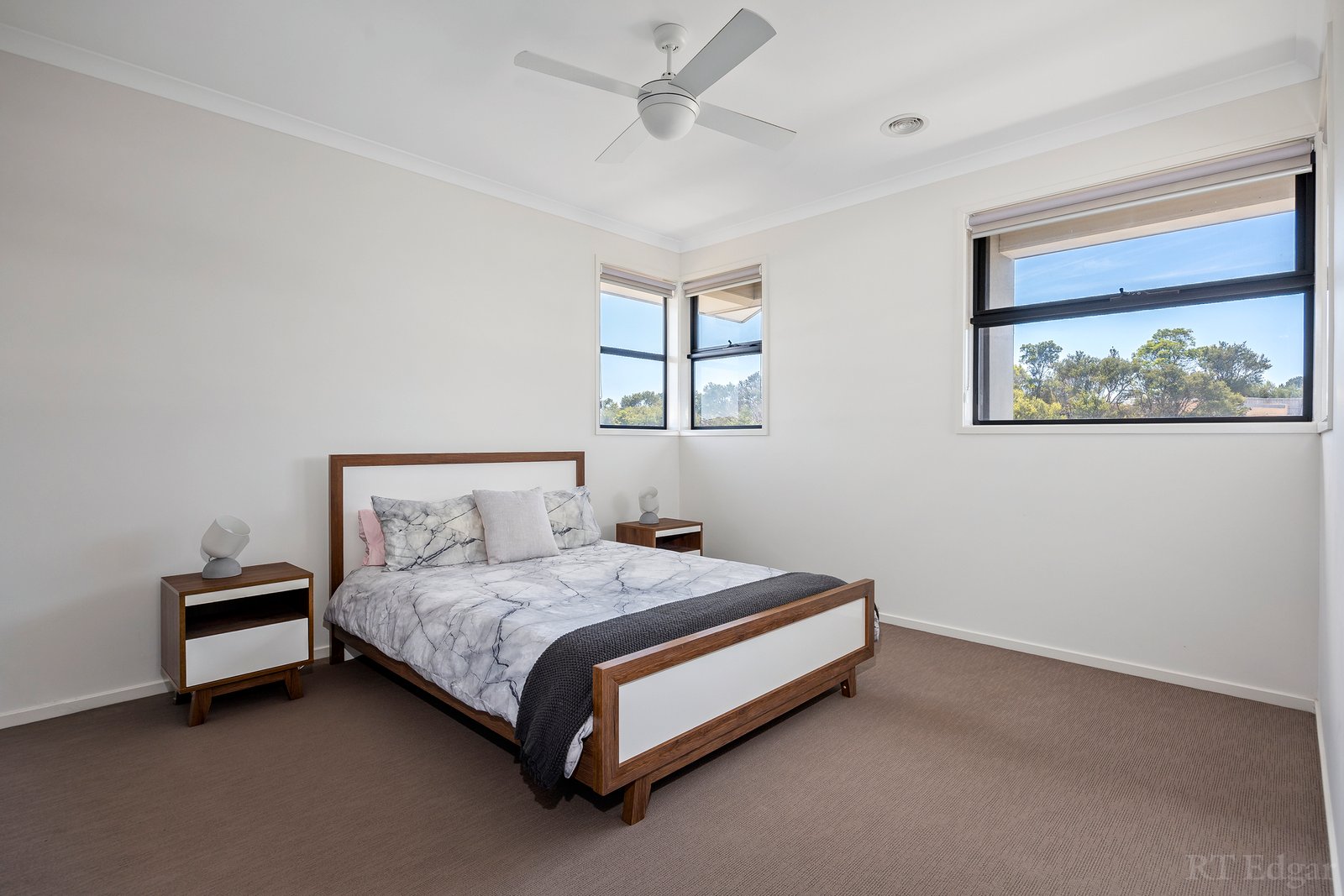 Real Estate and Property in 14 Vistaglen Court, Rye, VIC