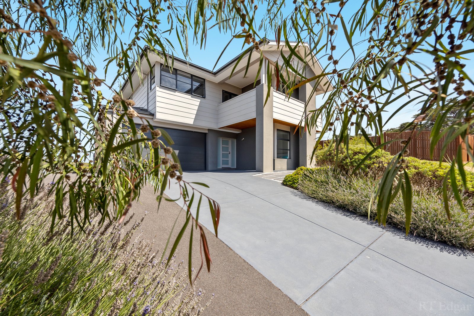 Real Estate and Property in 14 Vistaglen Court, Rye, VIC