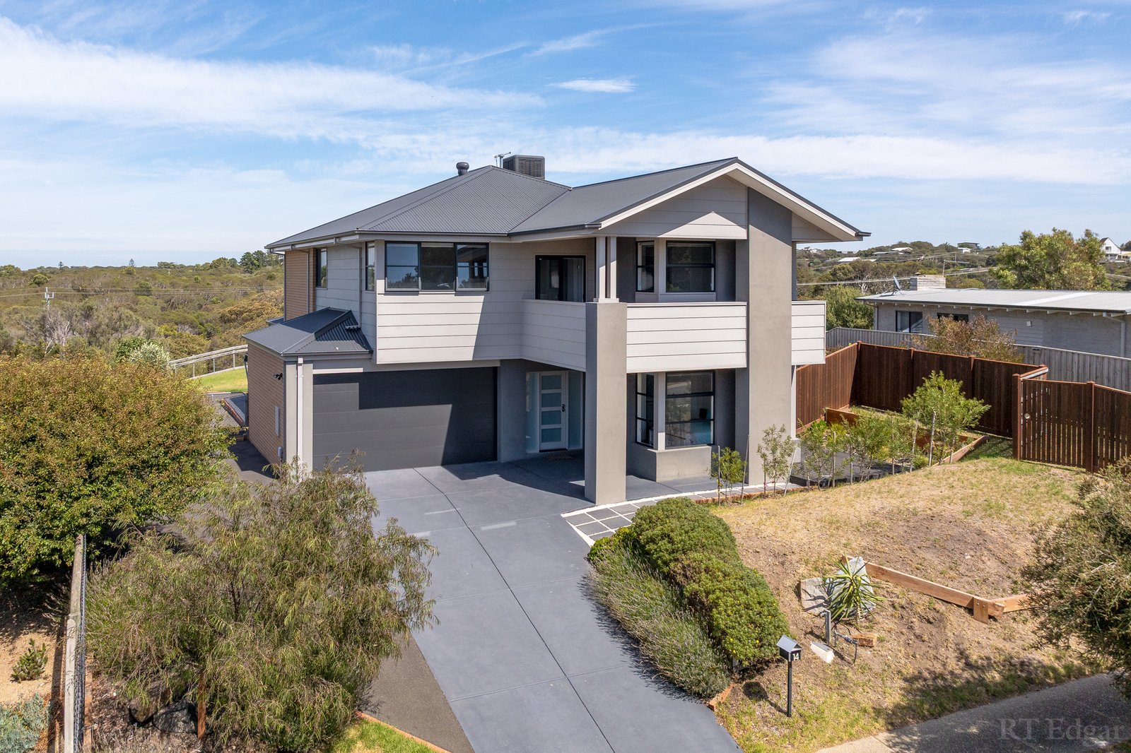 Real Estate and Property in 14 Vistaglen Court, Rye, VIC