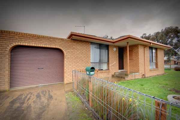 1/4 Wall Street SEBASTOPOL 1