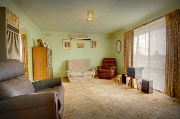 1/4 Wall Street SEBASTOPOL 4