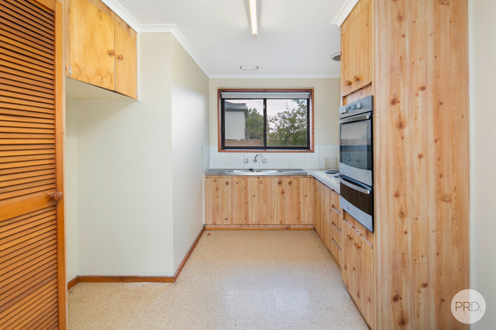 1/4 Wall Street SEBASTOPOL 5