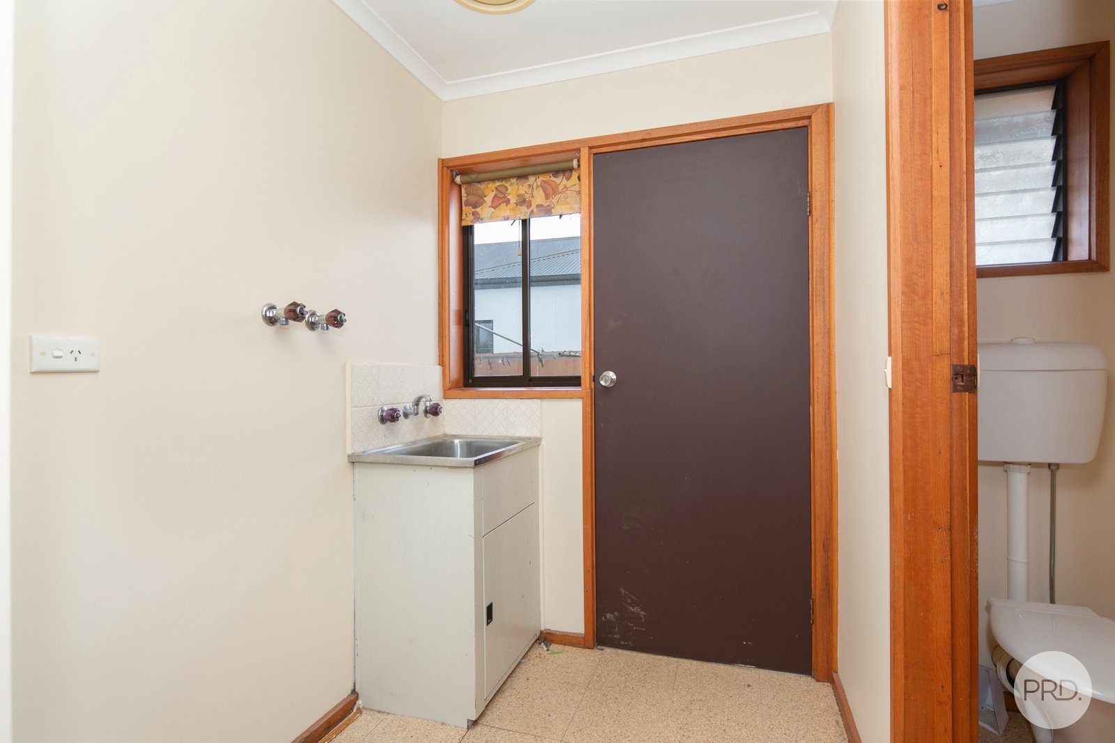 1/4 Wall Street SEBASTOPOL 9