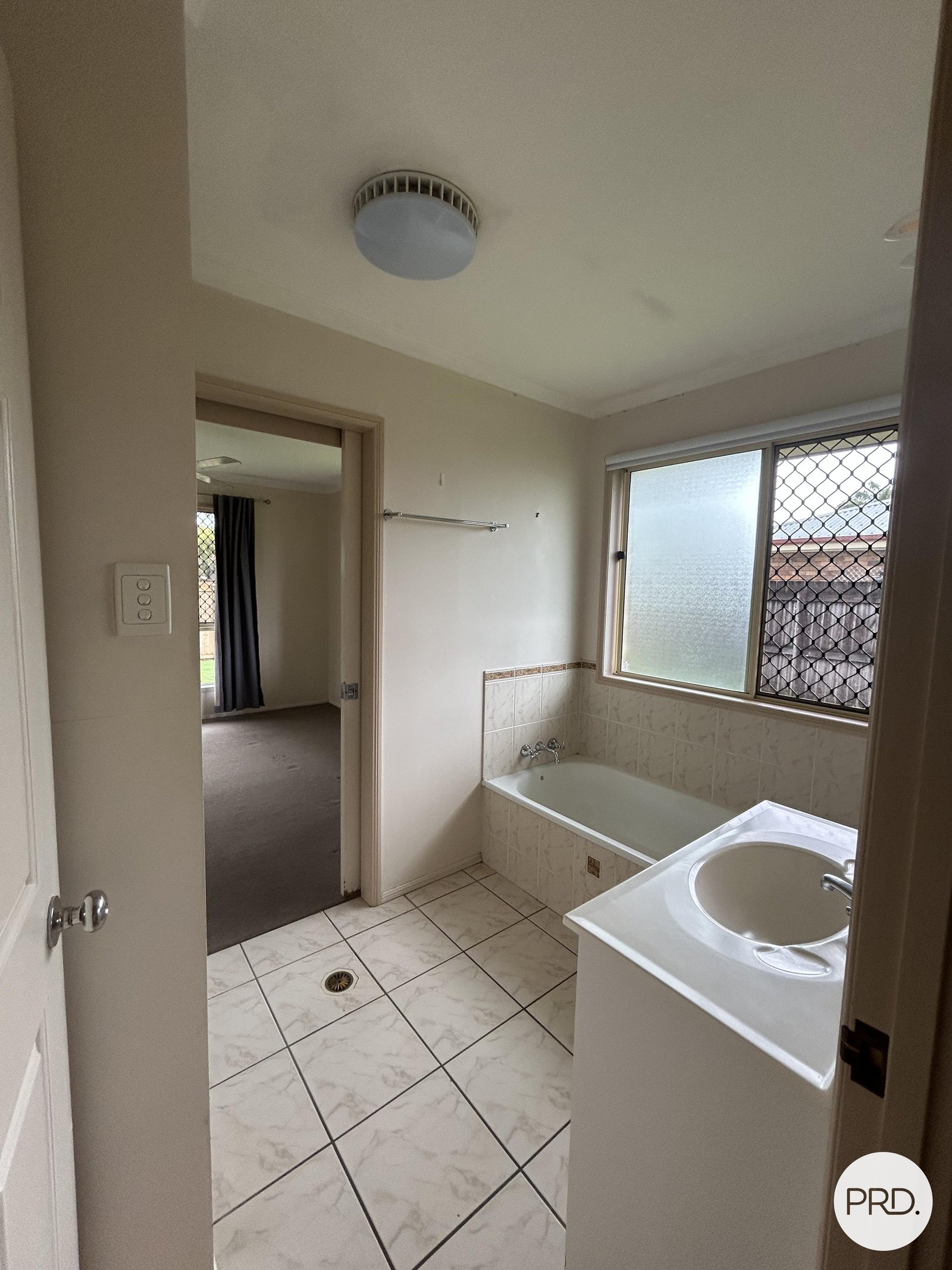 14 Waratah Street BEACONSFIELD 3