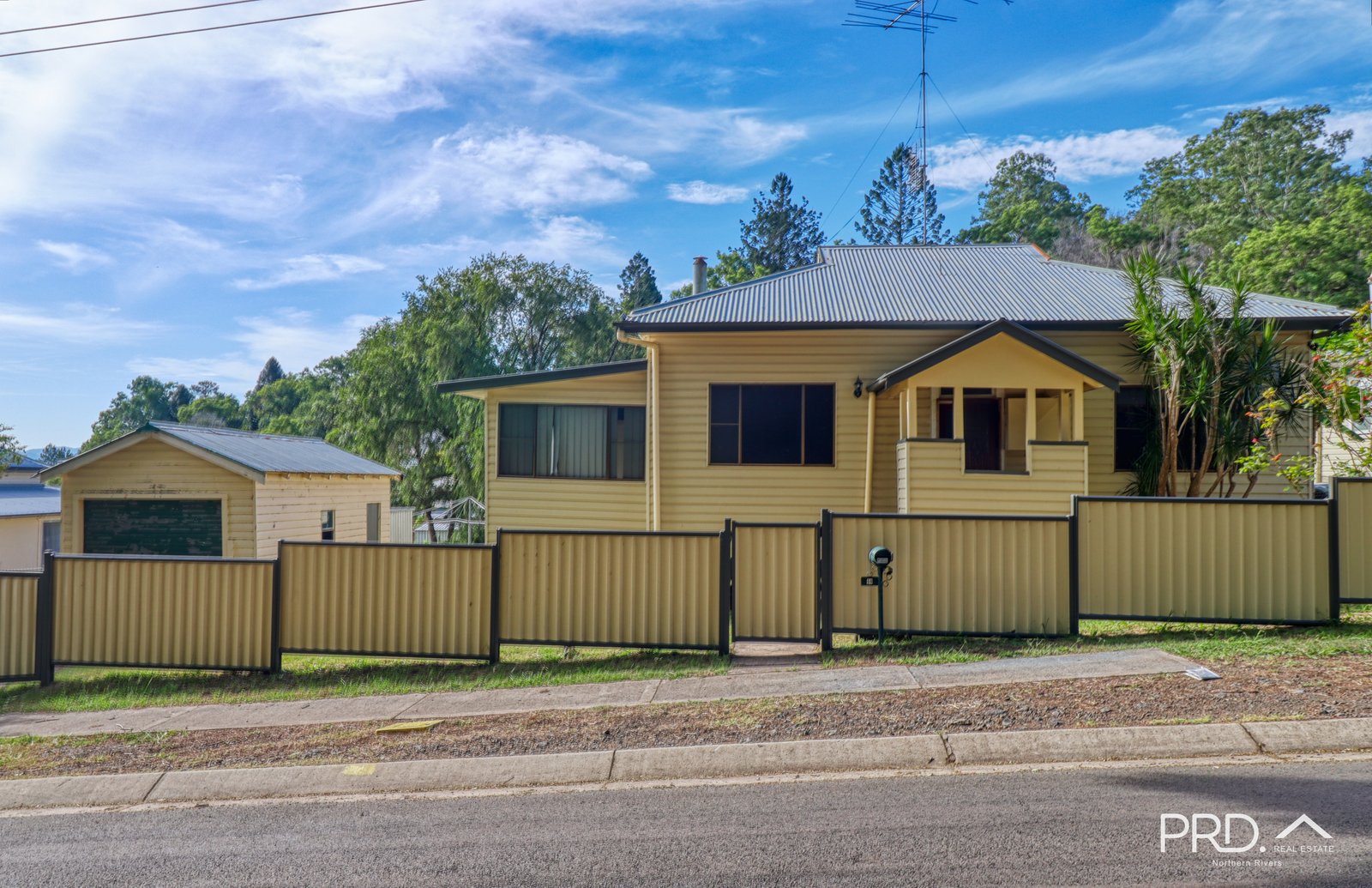 14 Warrazambil Street KYOGLE 1