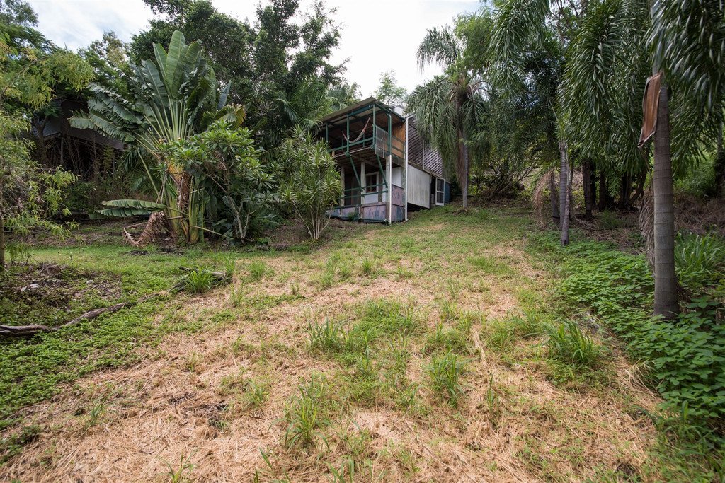 14 Warruga Street CANNONVALE 19