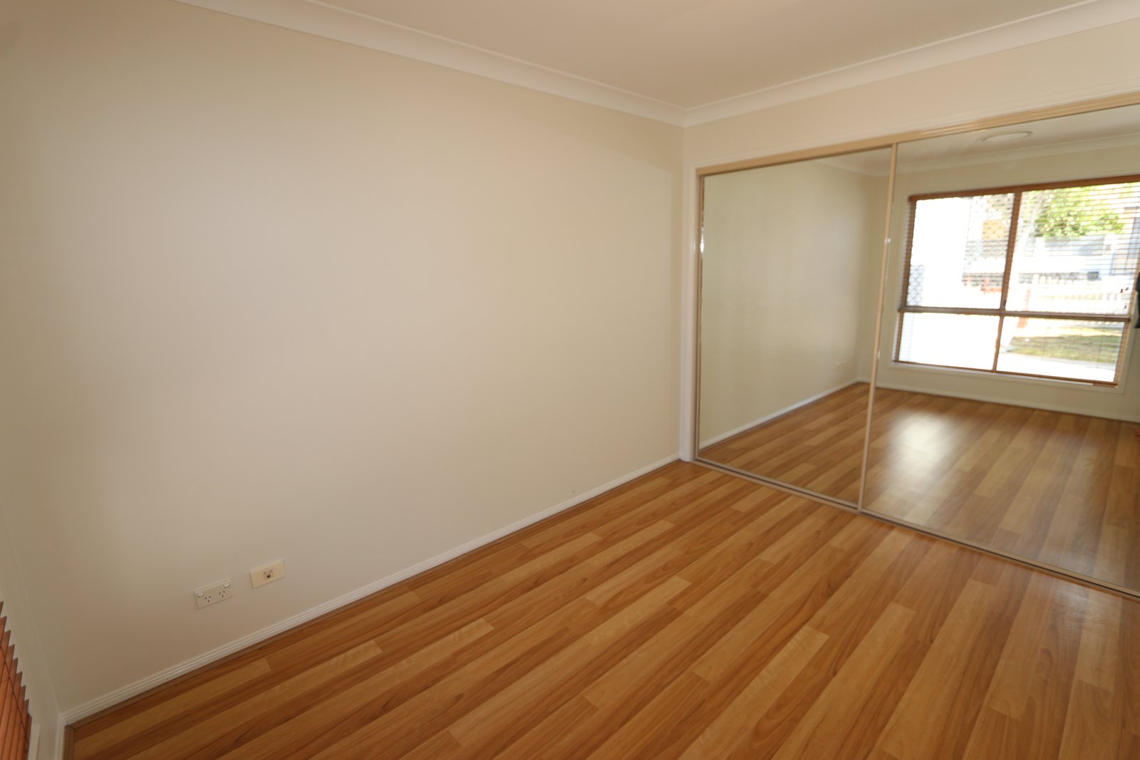 14 Wattlebrush Grove MOLENDINAR 13