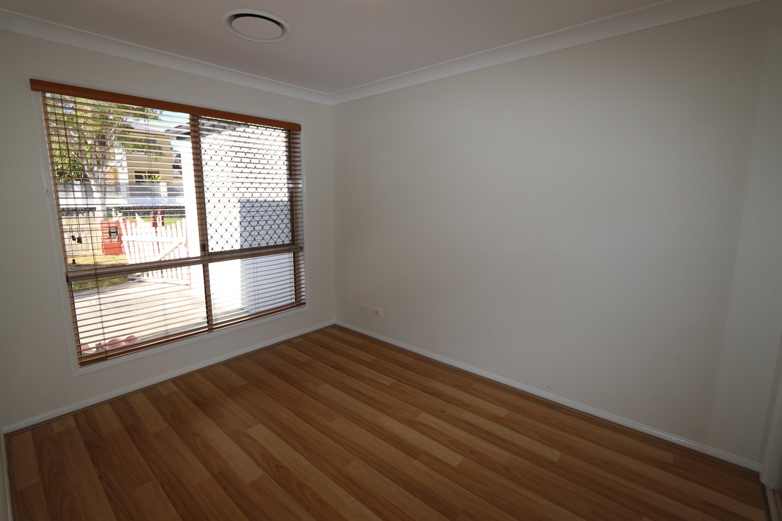 14 Wattlebrush Grove MOLENDINAR 14