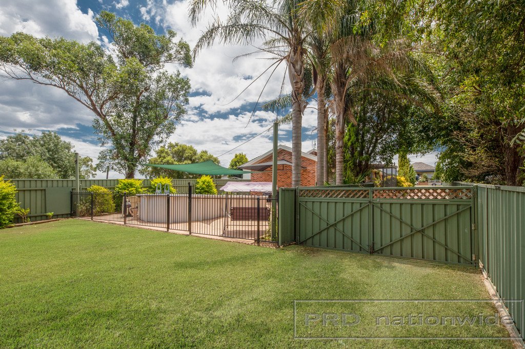 14 Whitburn st  GRETA 20