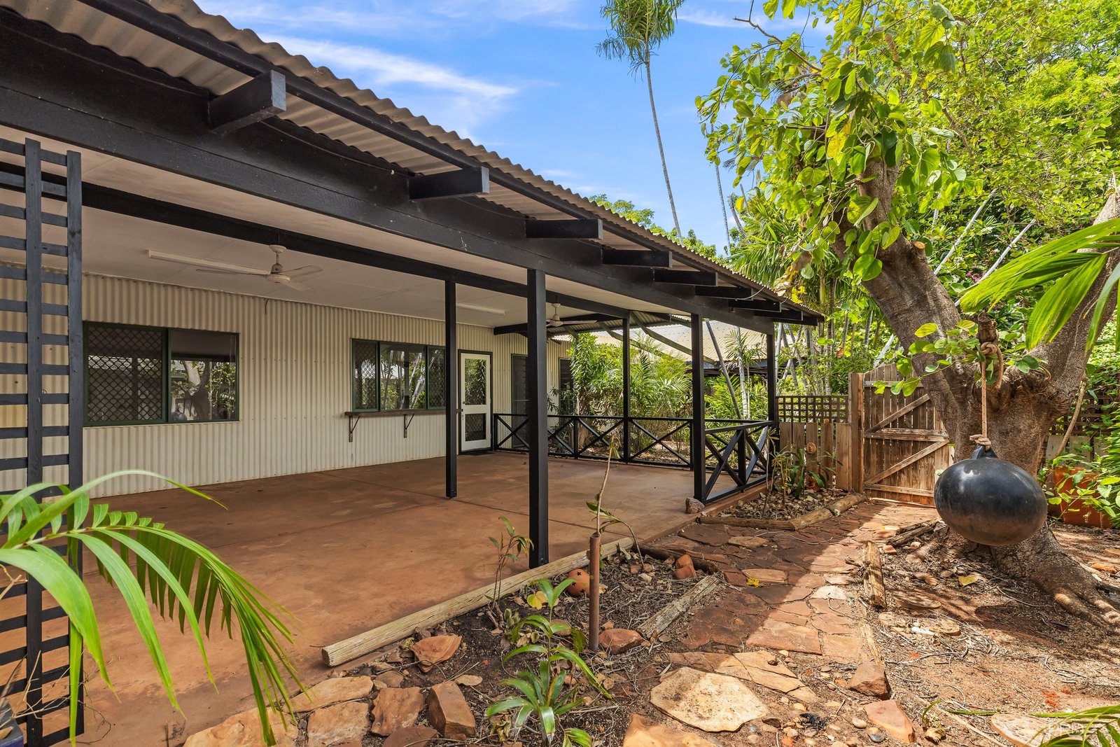 14 Winckel Court CABLE BEACH 20