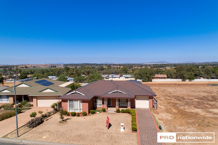 14 Woodside Road TAMWORTH 3