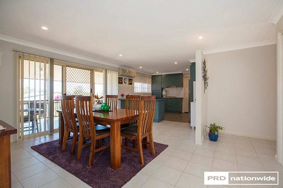 14 Woodside Road TAMWORTH 8