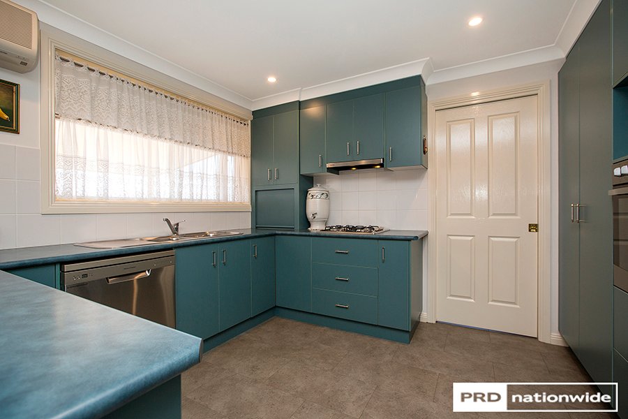 14 Woodside Road TAMWORTH 9