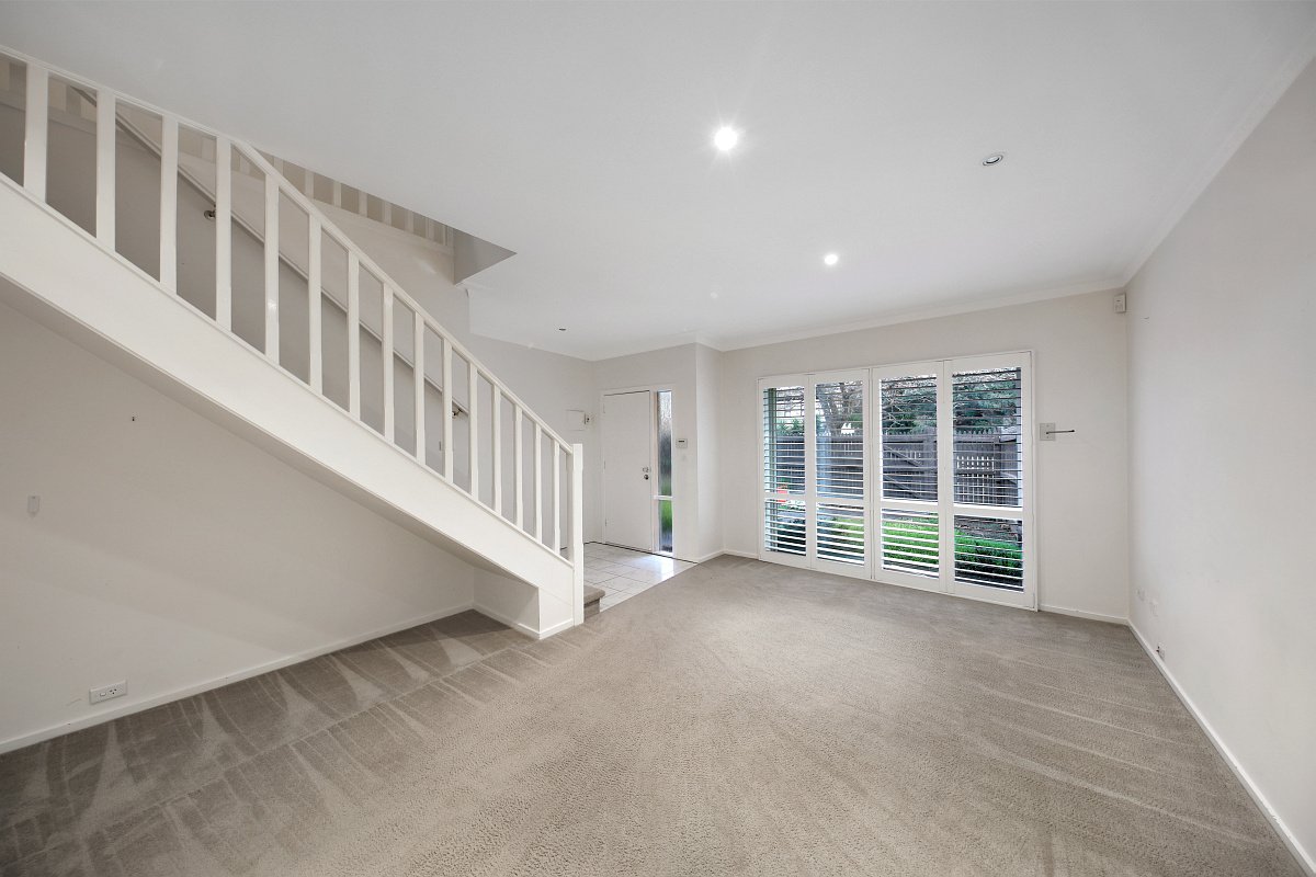 Gallery: 1/4 Woodville Avenue