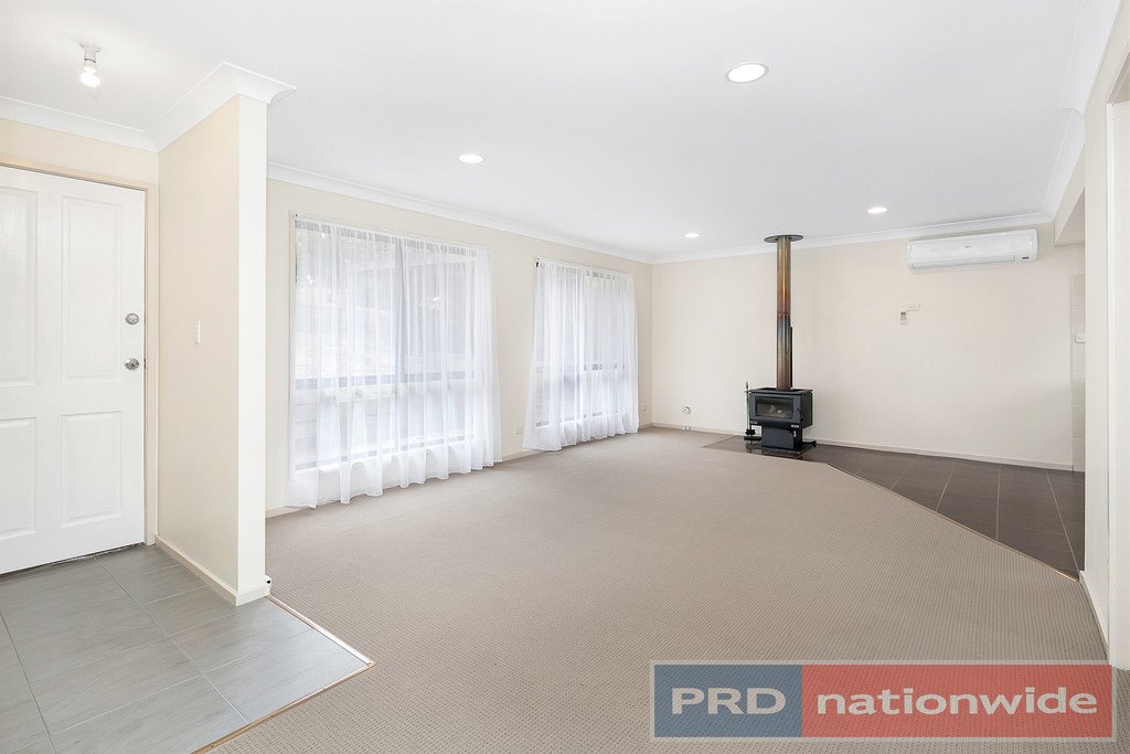 14 Young Street LINTON 2