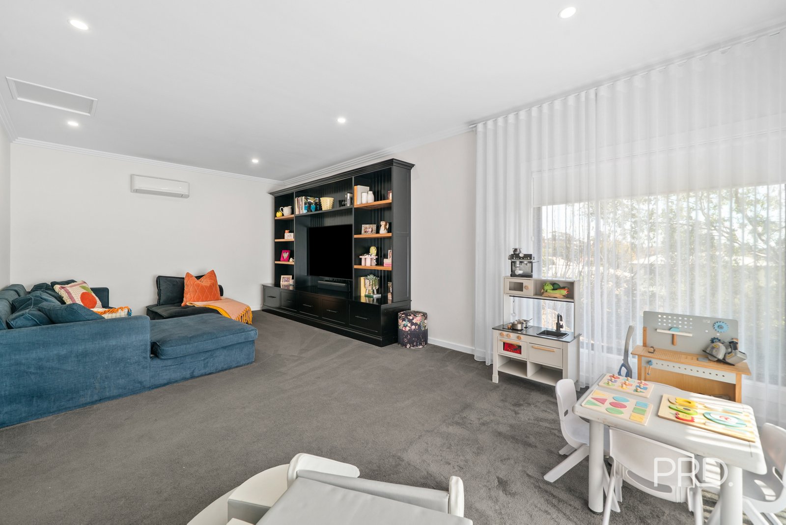 14 Young Street TURVEY PARK 15