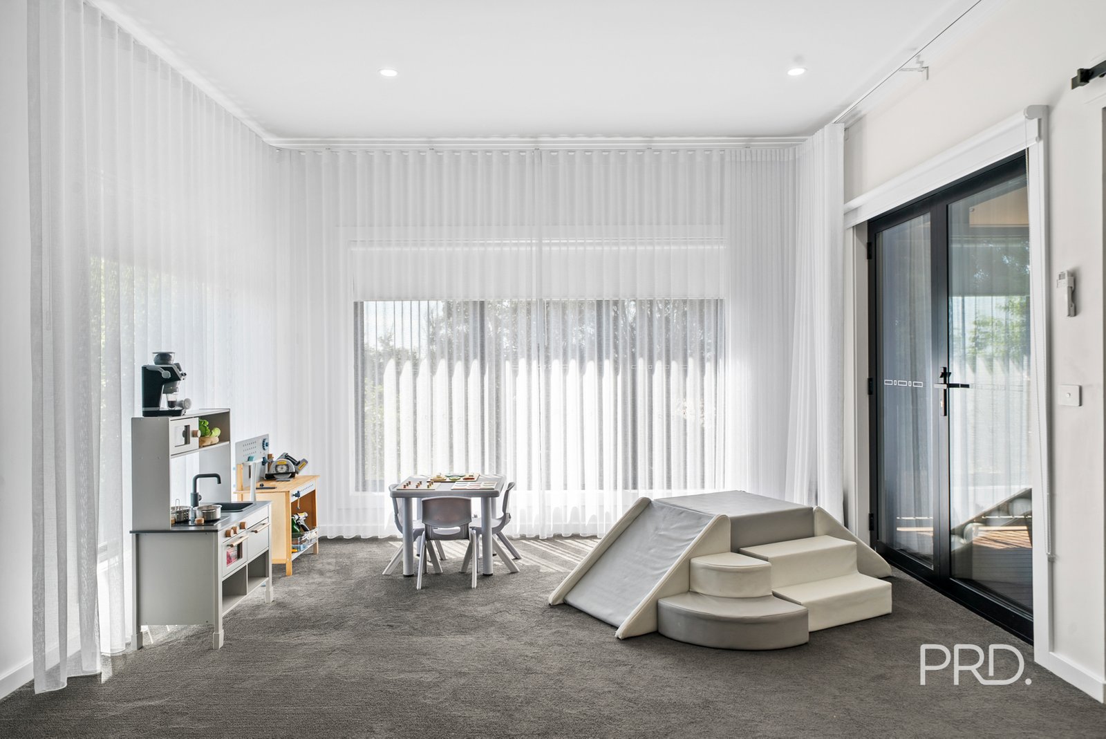 14 Young Street TURVEY PARK 17