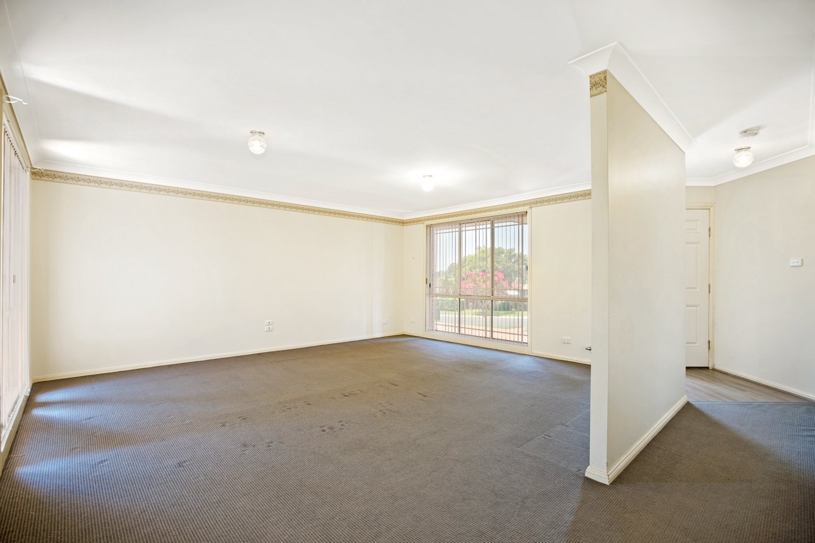 14 Yunga Road GLENMORE PARK 2