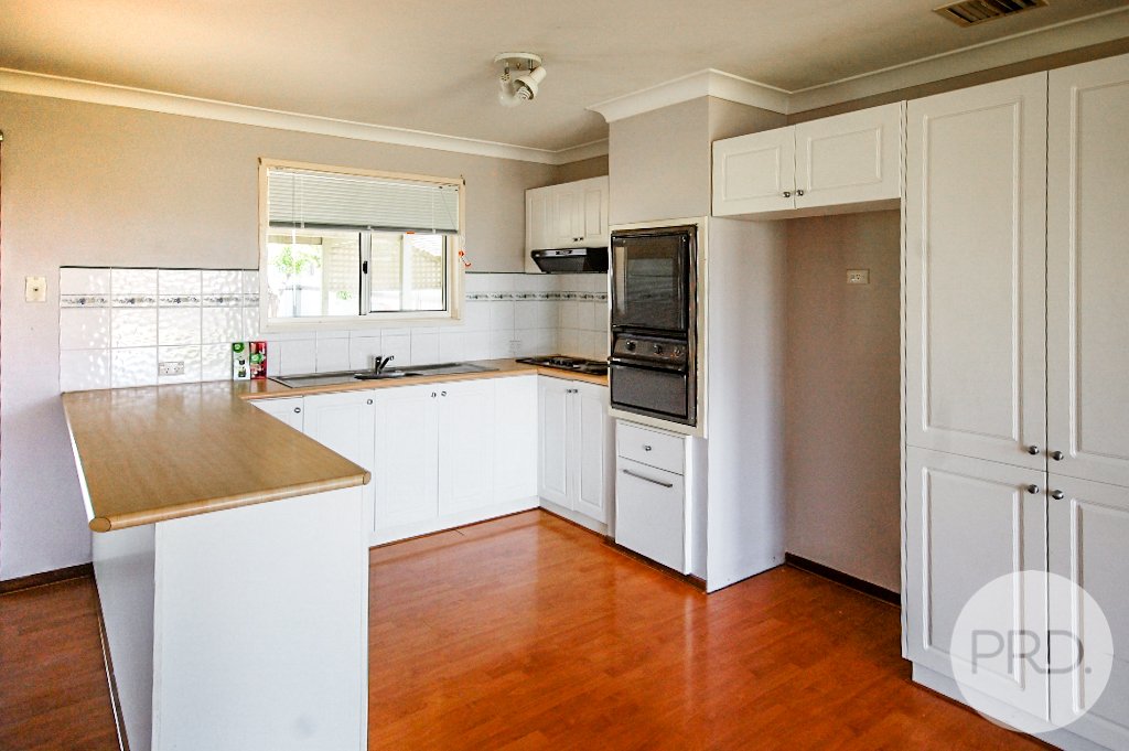 14 Yungana Place GLENFIELD PARK 3