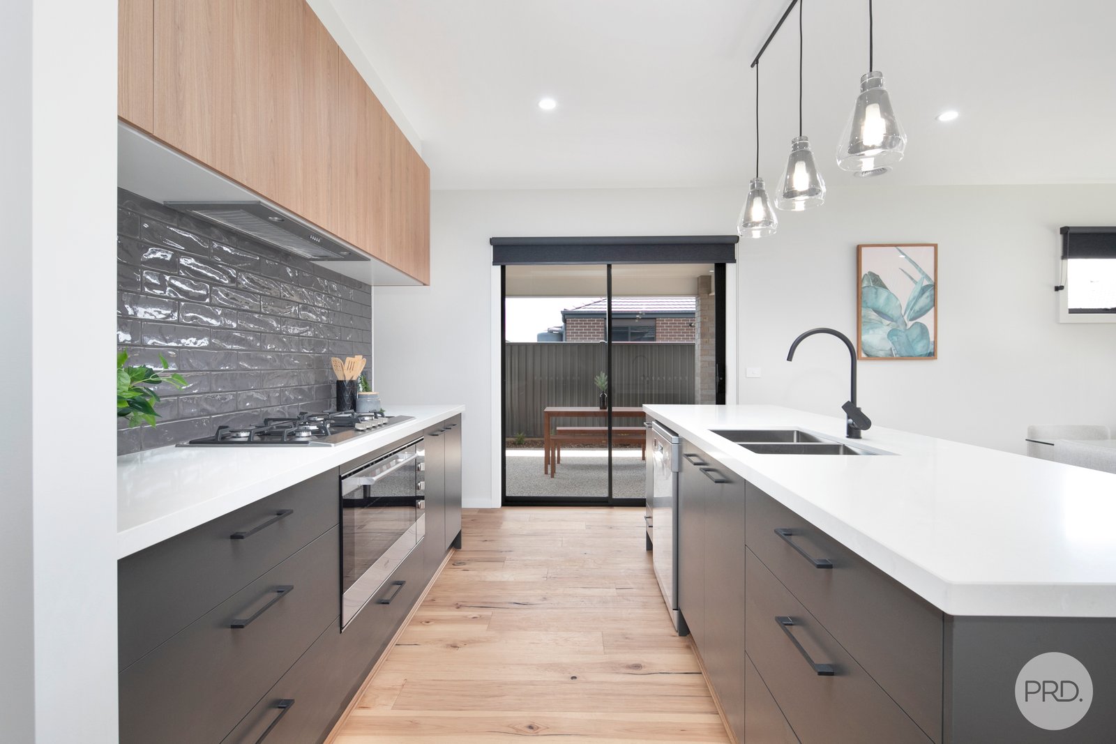 14 Zircon Street ALFREDTON 4