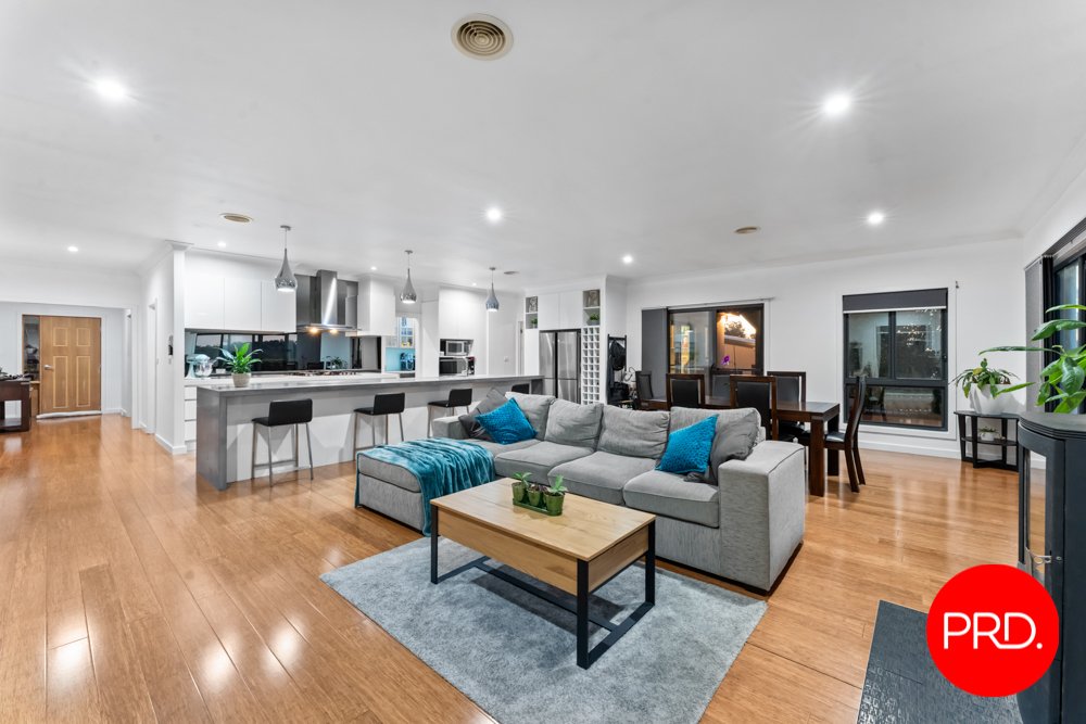 140 Birchmans Grove WAMBOIN 13