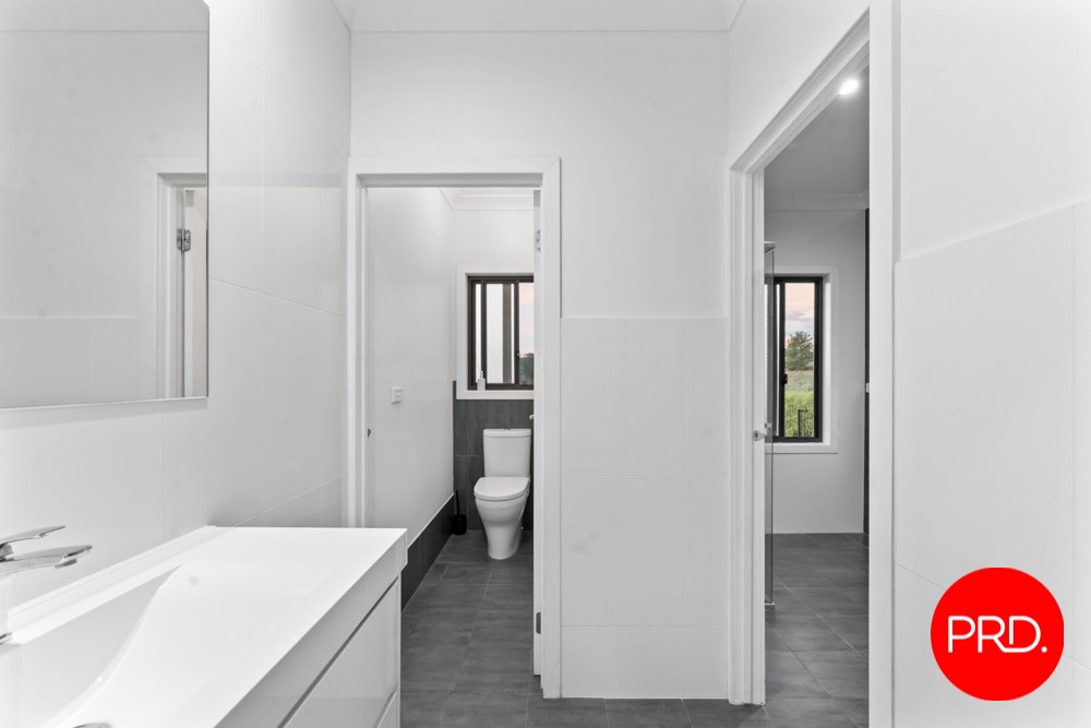 140 Birchmans Grove WAMBOIN 17