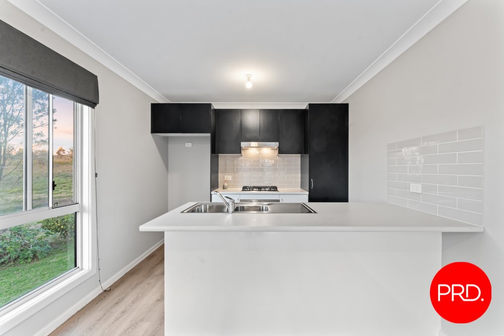 140 Birchmans Grove WAMBOIN 32