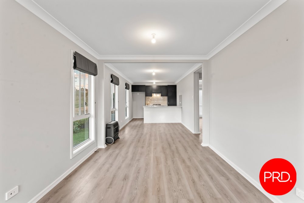 140 Birchmans Grove WAMBOIN 33