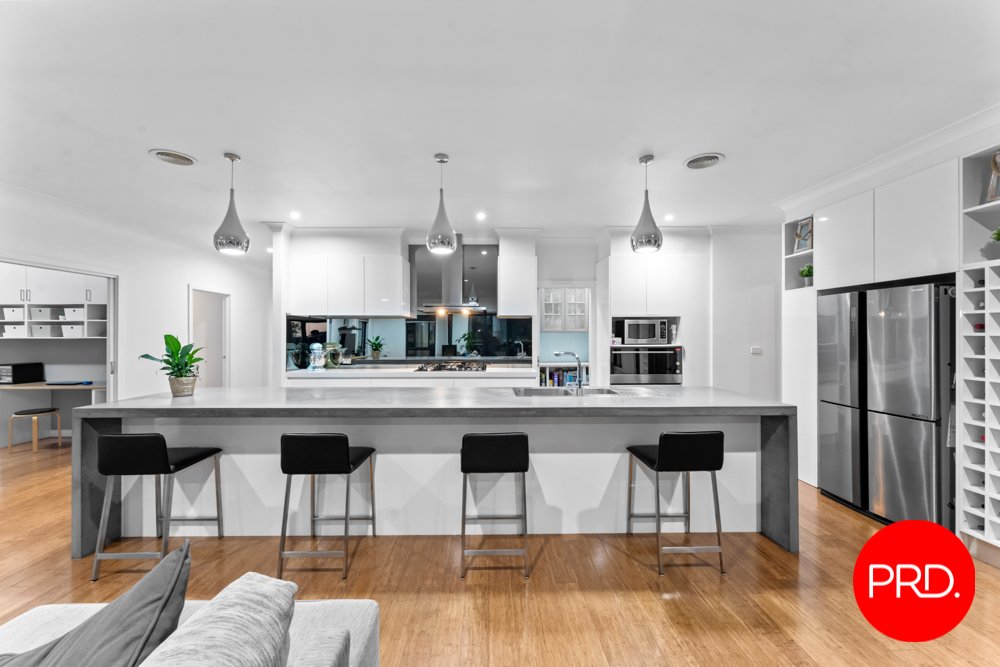 140 Birchmans Grove WAMBOIN 8