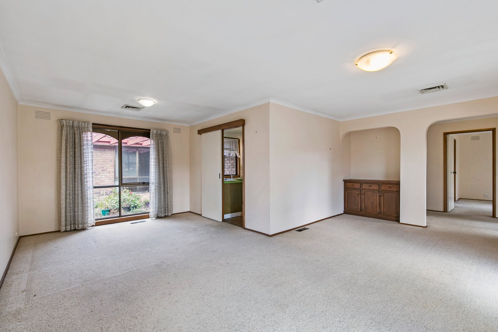 Gallery: 140 Centre Dandenong Road