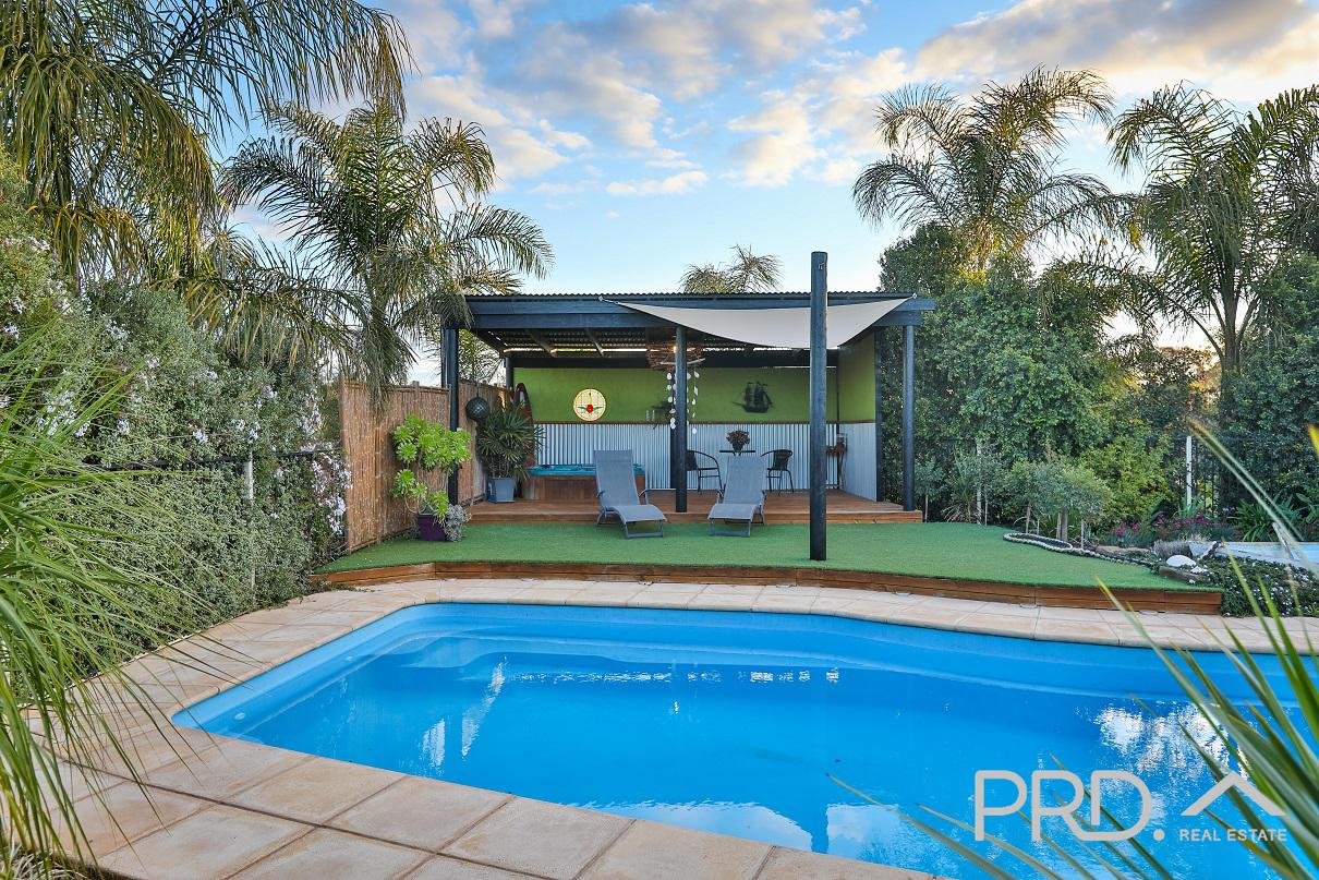 140 Dow Avenue,  CABARITA 24